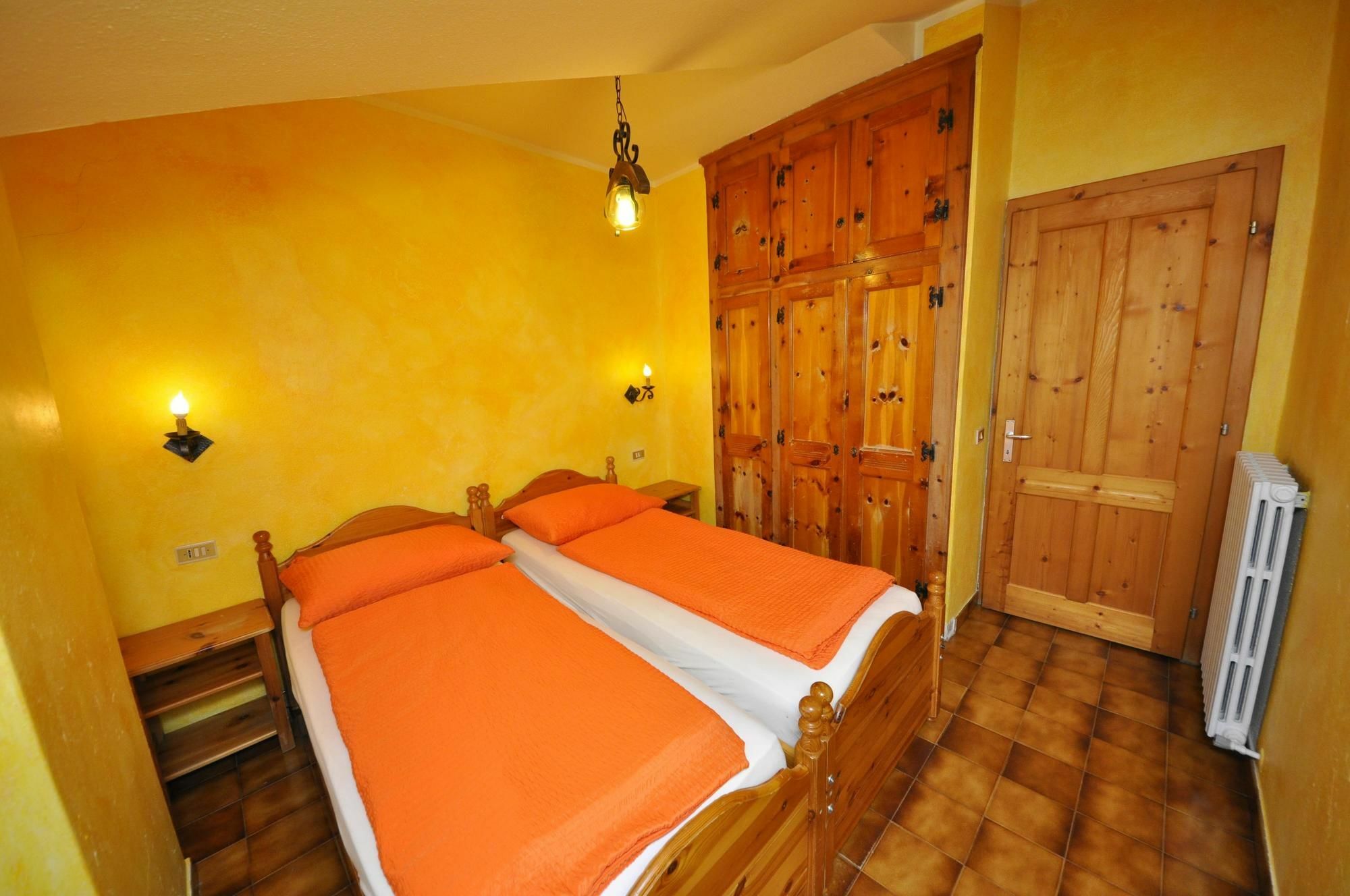 Residence Casa Longa By Livigno Accomodation Kültér fotó